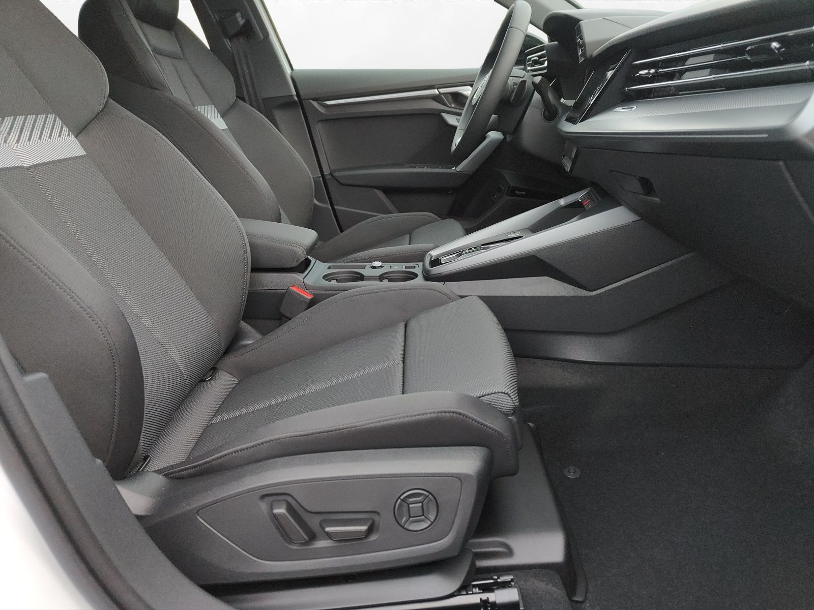 Audi - A3 Limousine_13