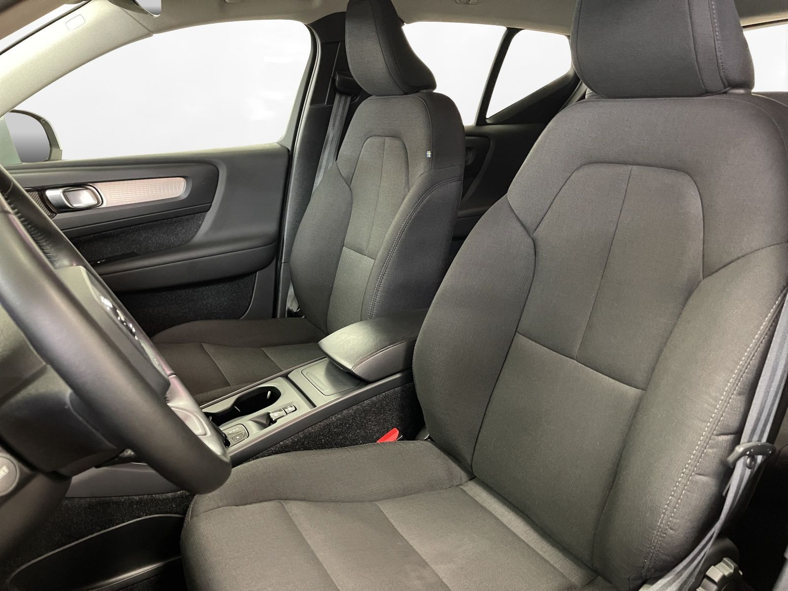 Volvo - XC40_15