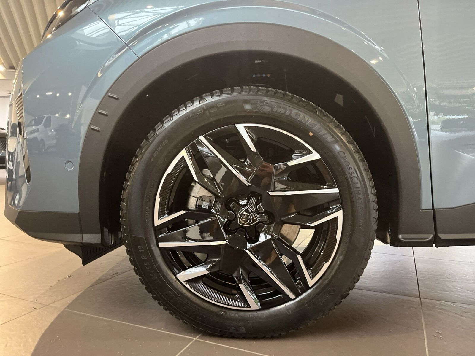Peugeot - 5008_3
