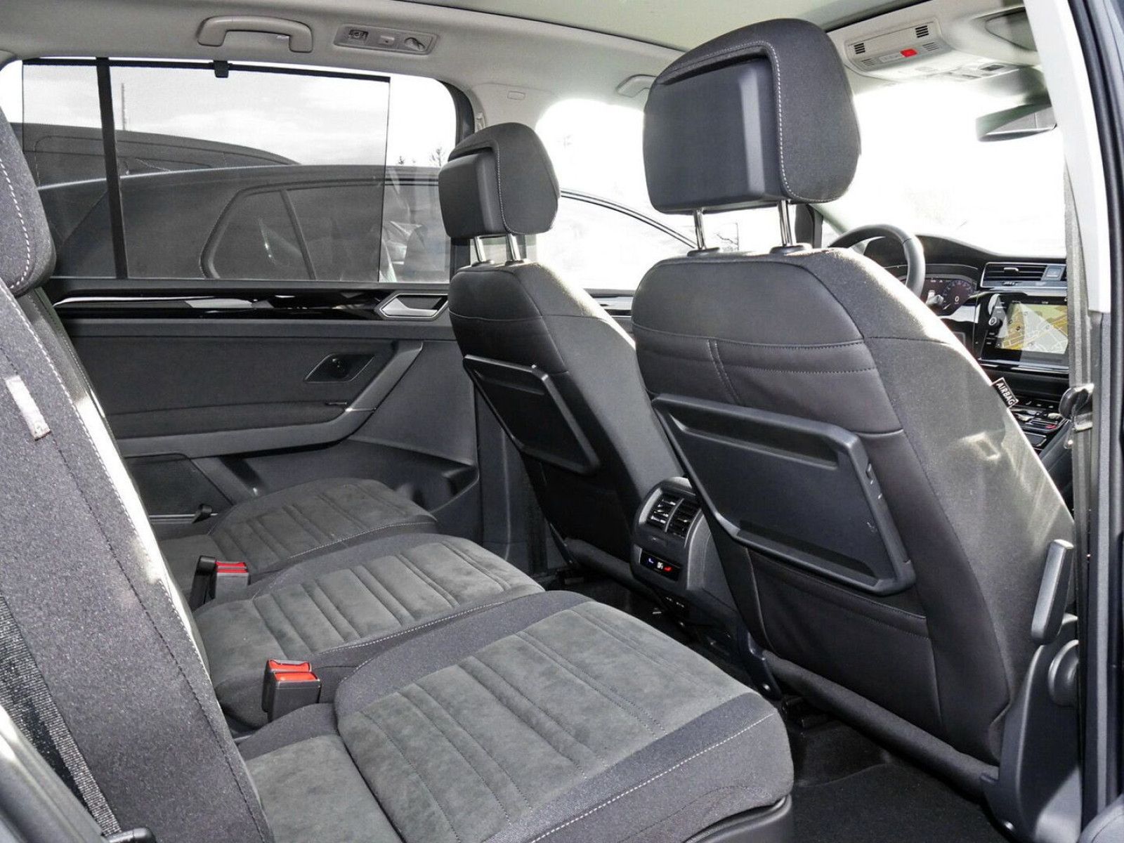 Volkswagen - Touran_7