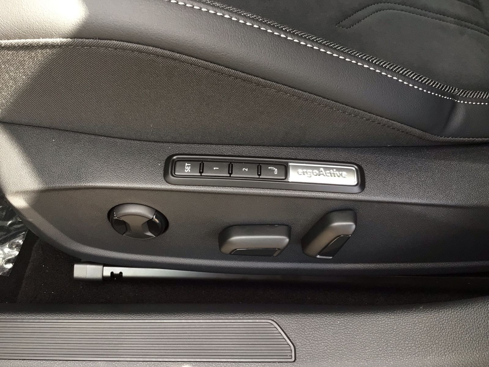 Volkswagen - Golf_18