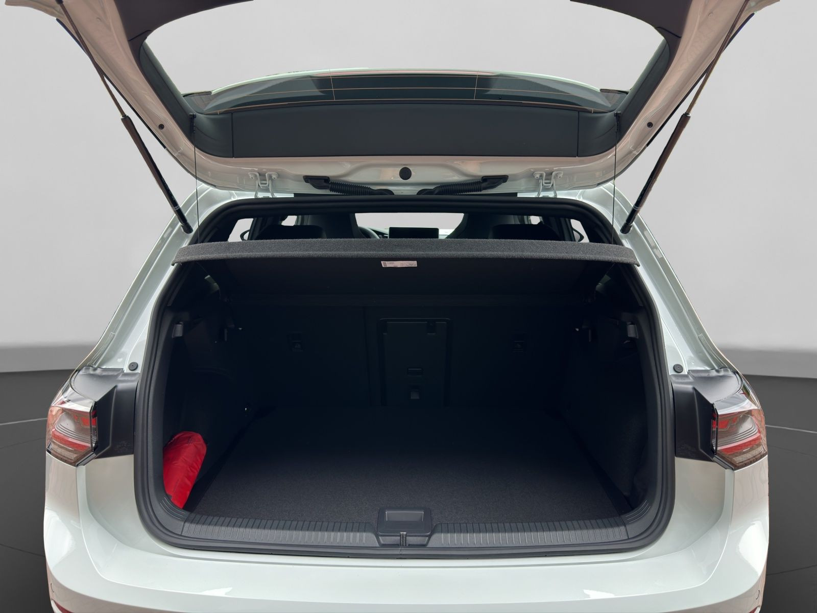 Volkswagen - Golf_13