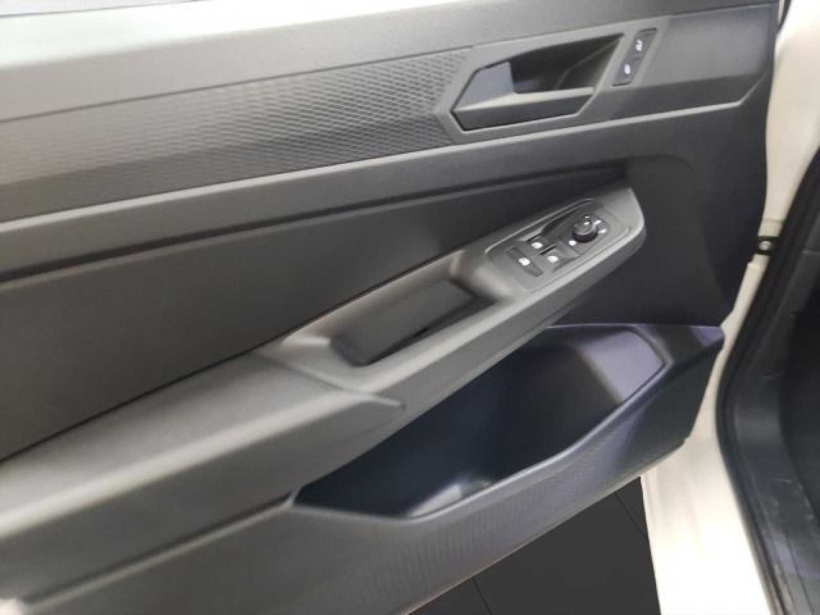 Volkswagen - Caddy Cargo_17