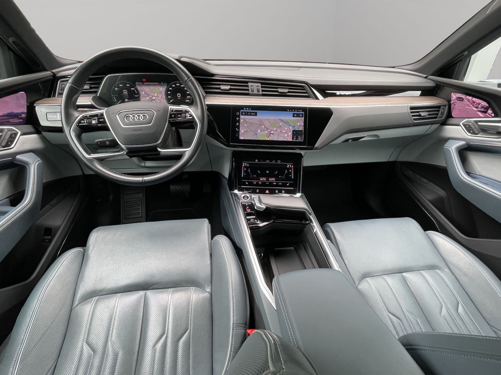 Audi - e-tron Sportback_17