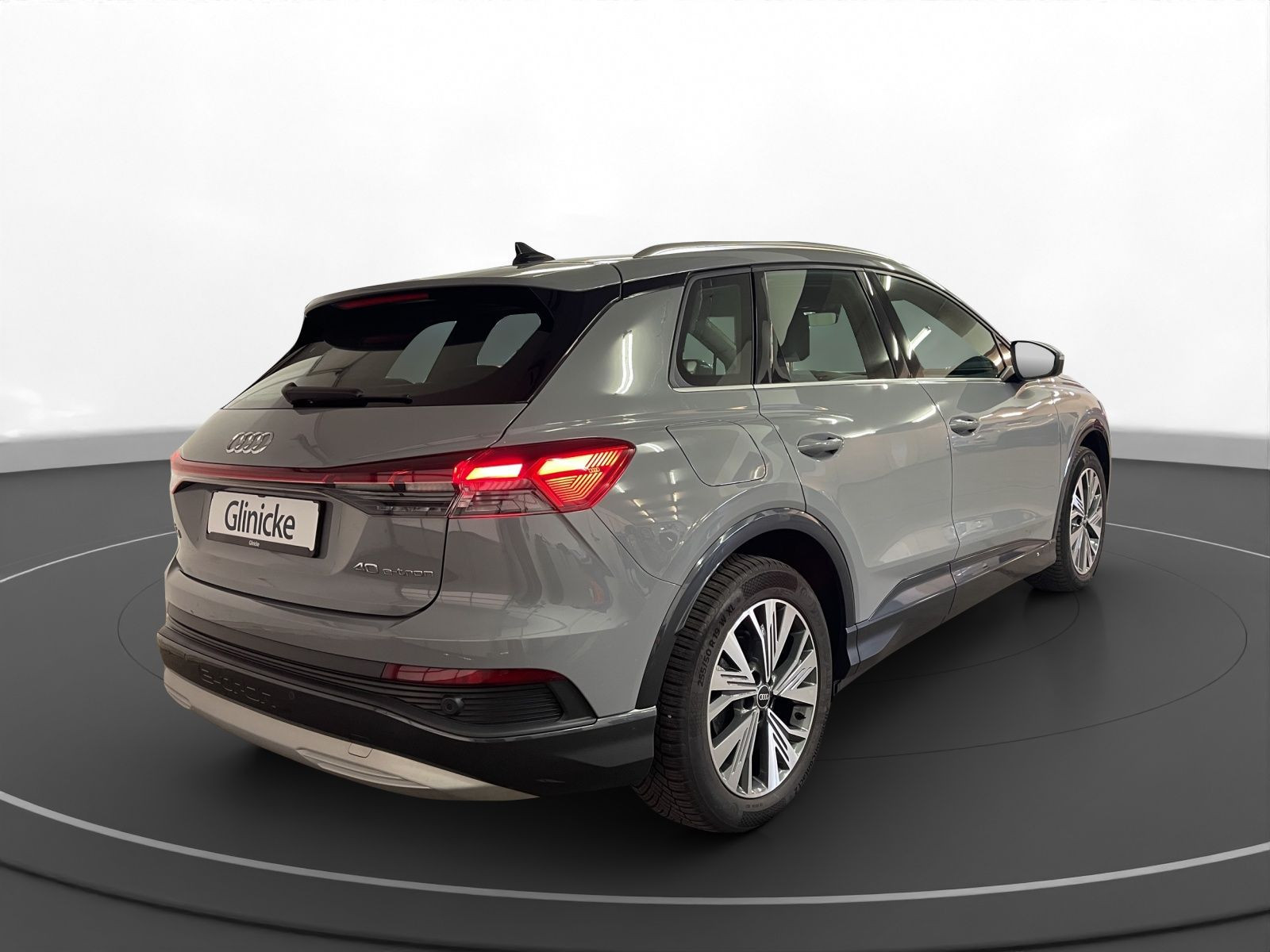 Audi - Q4 e-tron_6 Audi - Q4 e-tron_6