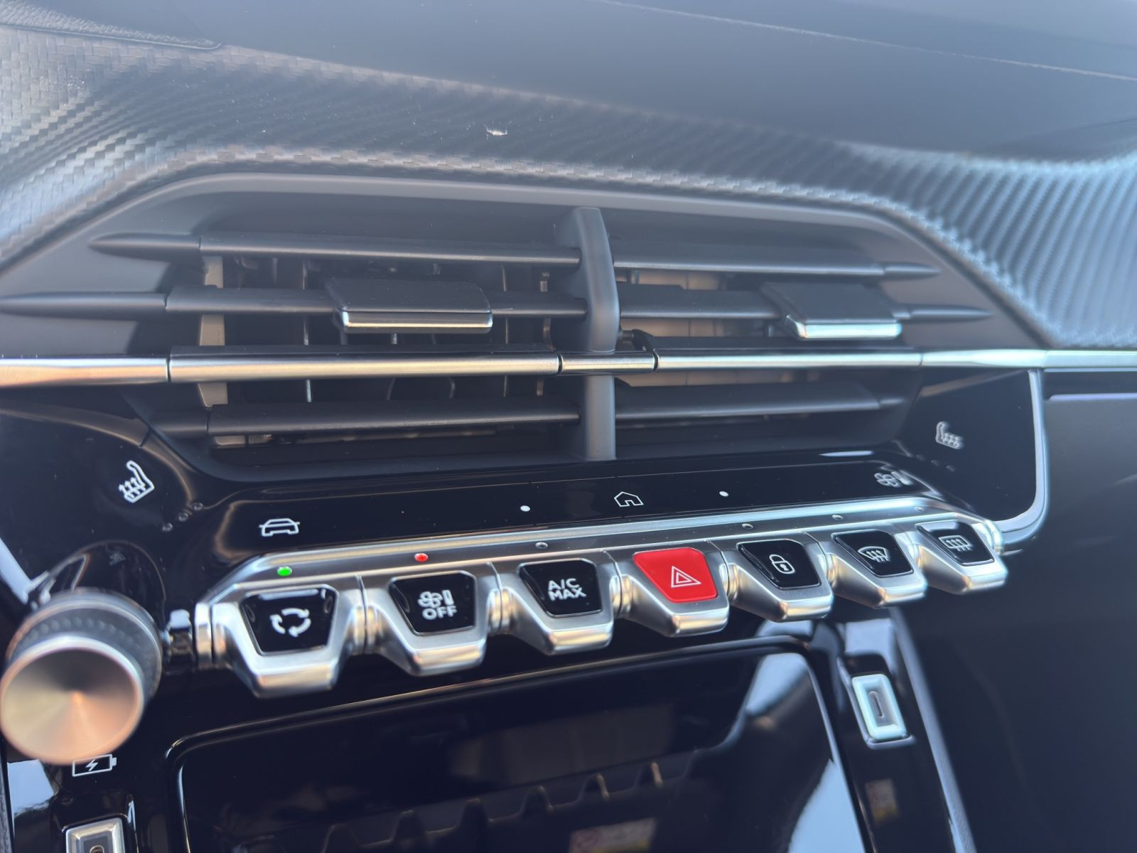 Peugeot - 208_17