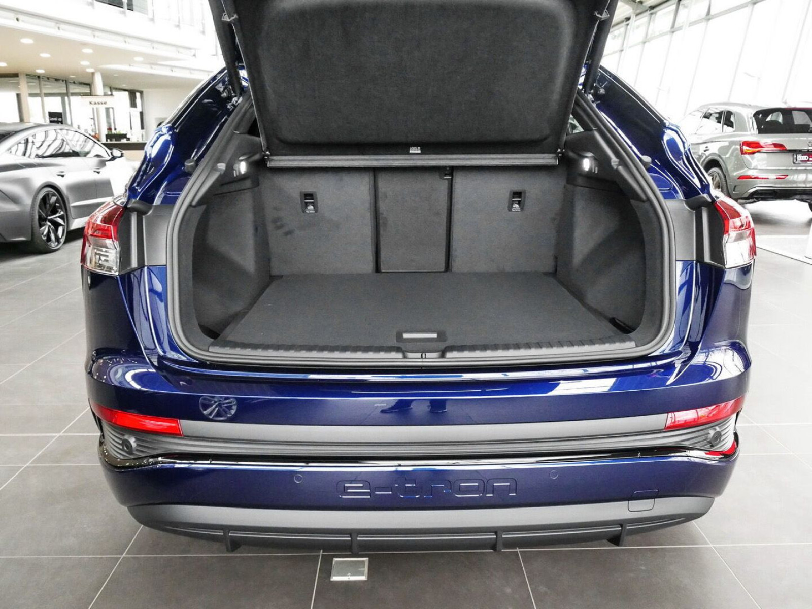 Audi - Q4 Sportback e-tron_8