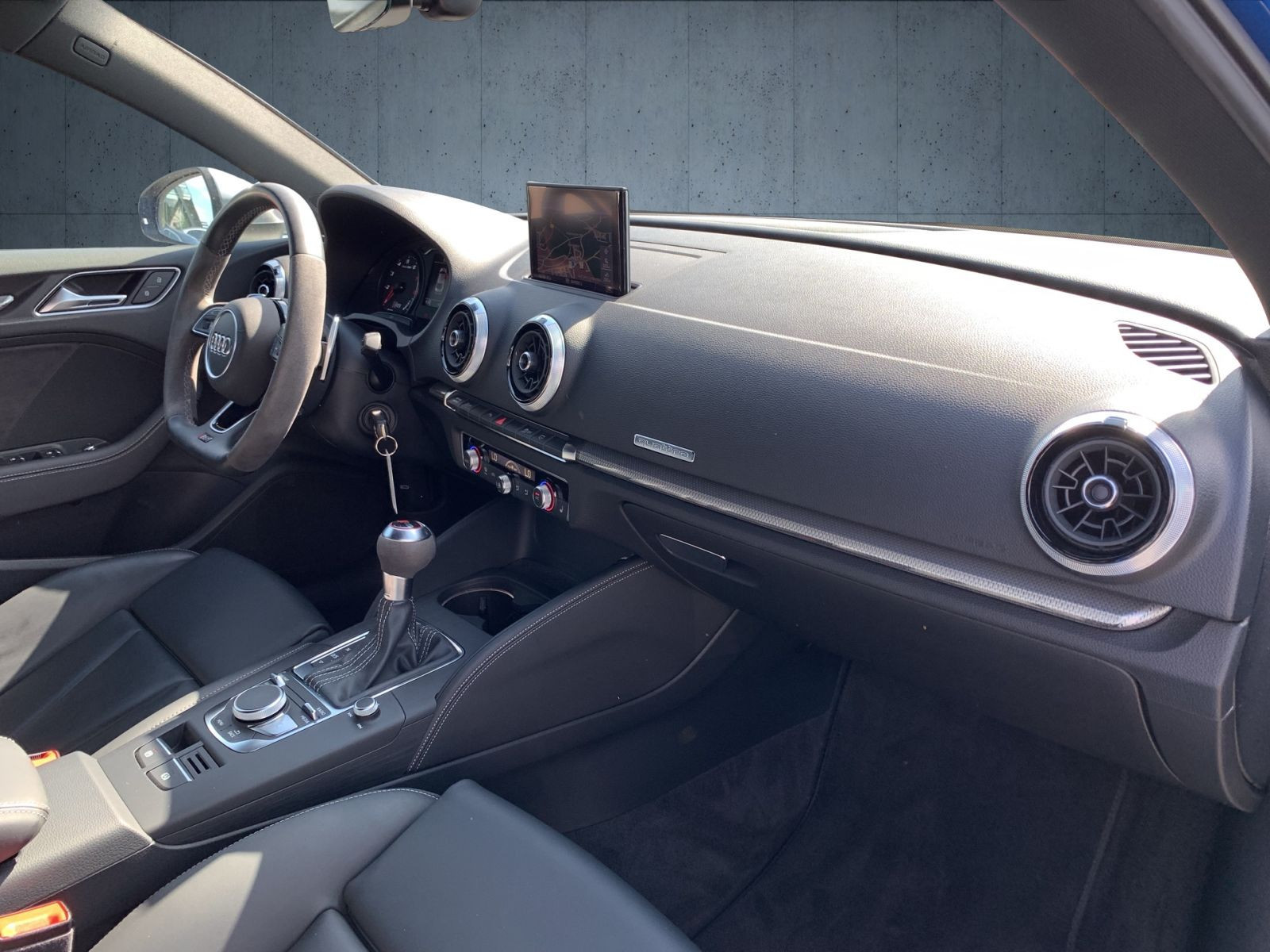 Audi - RS 3 Limousine_14