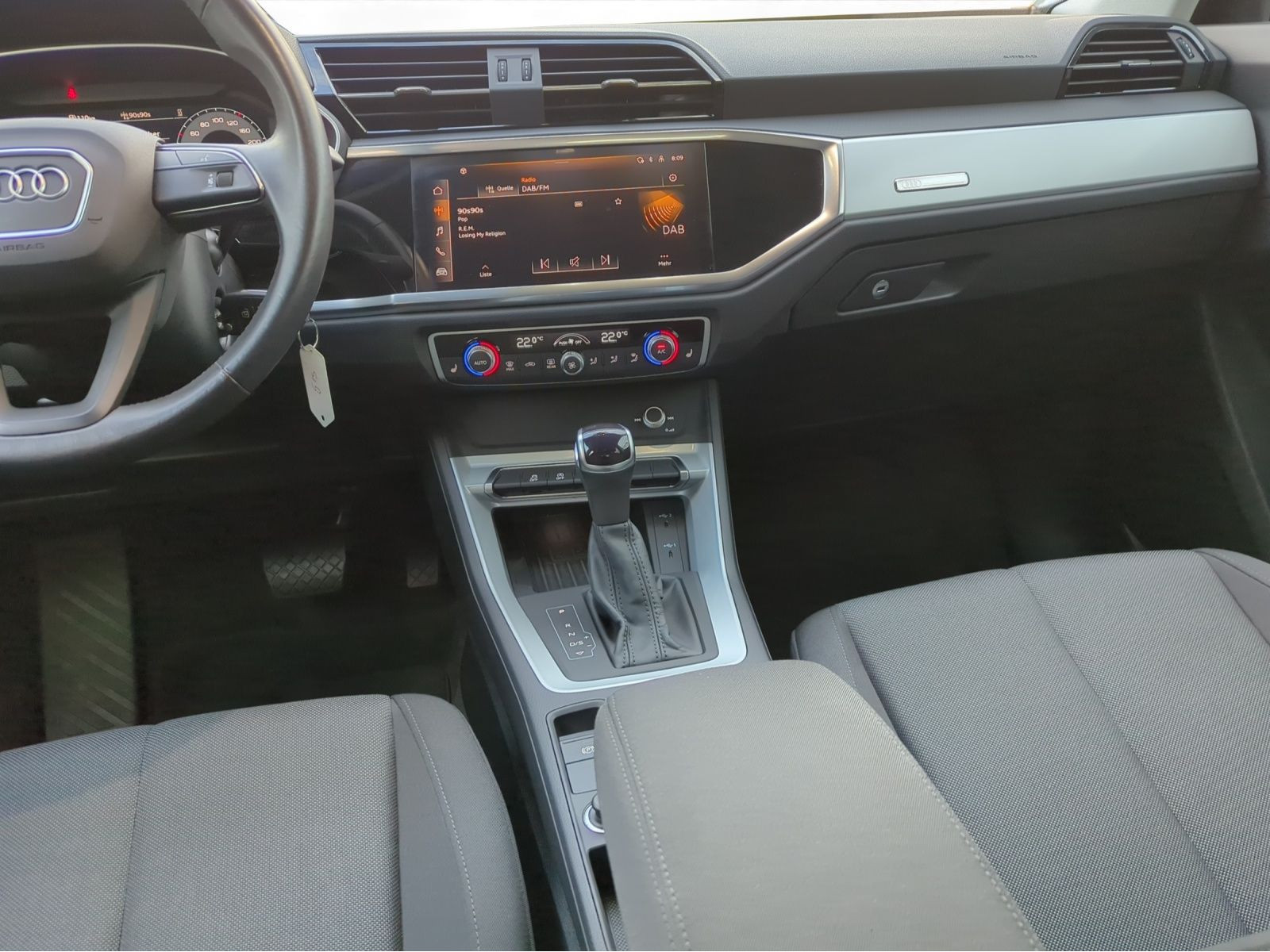 Audi - Q3_7