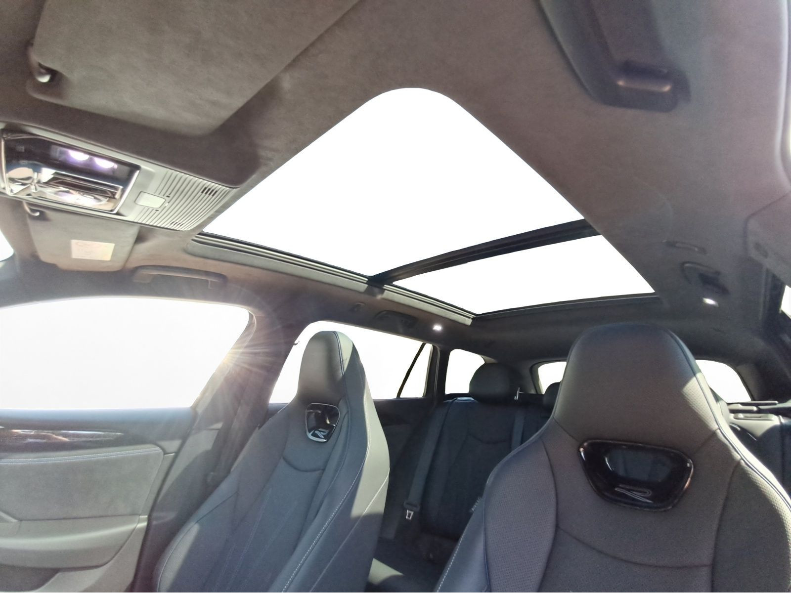 Volkswagen - Passat Variant_11