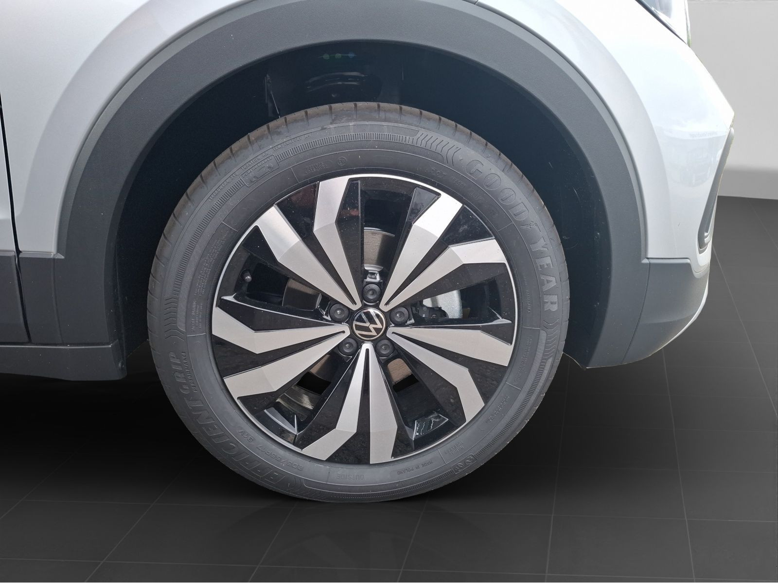 Volkswagen - T-Cross_13