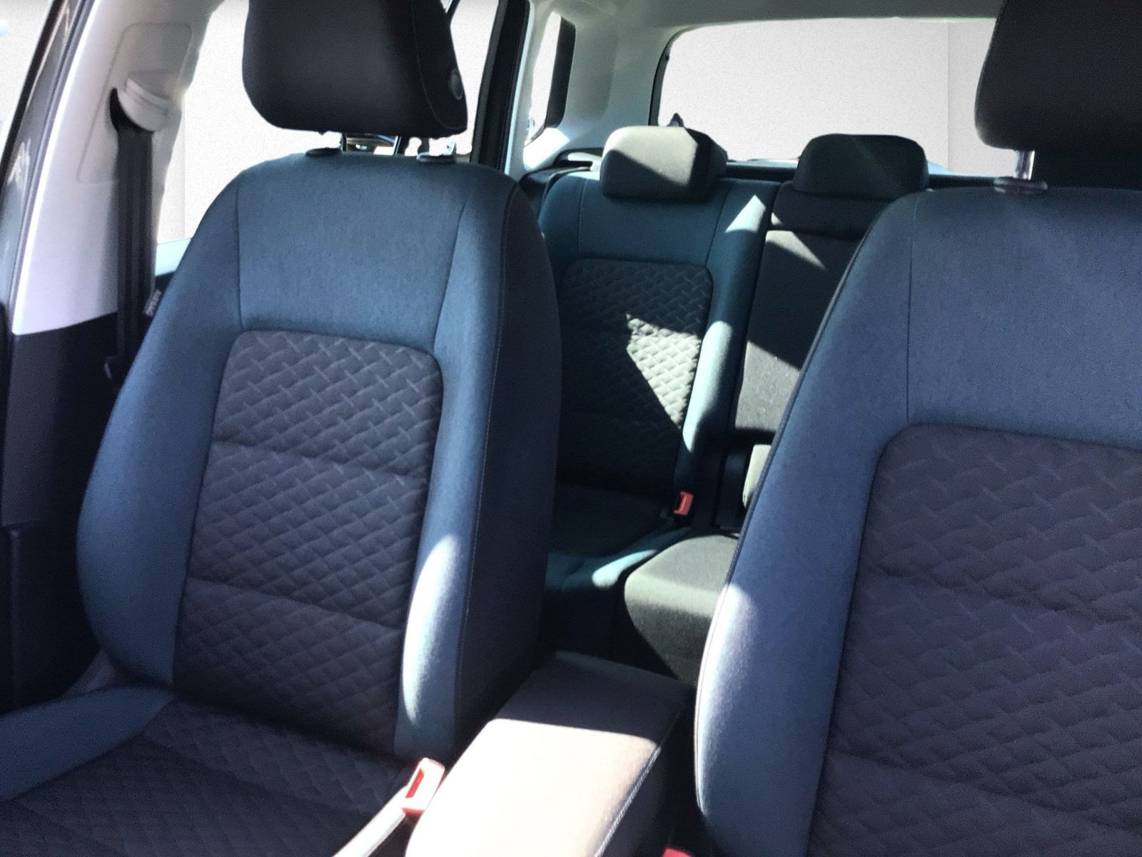 Volkswagen - Golf Sportsvan_11