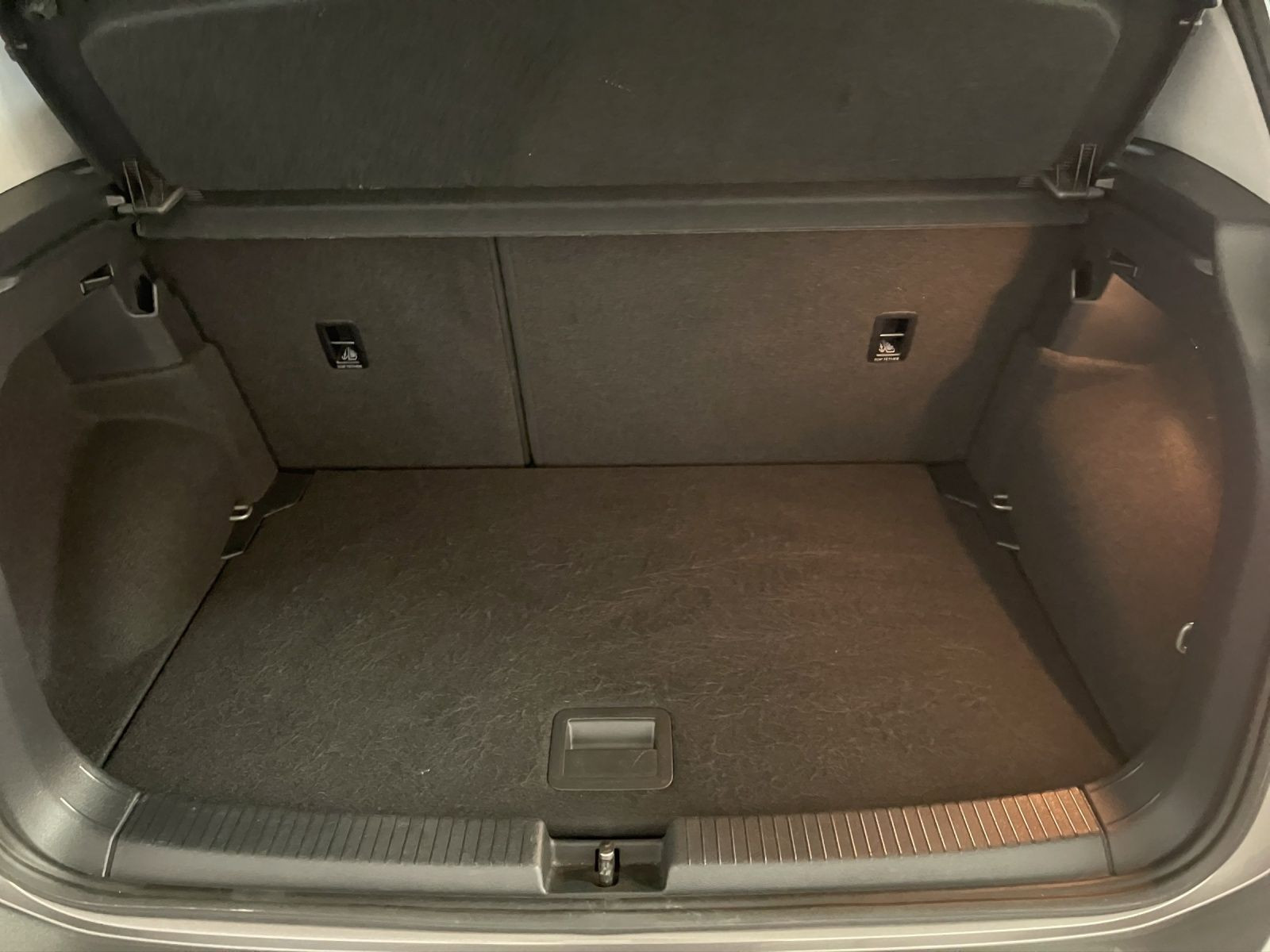 Volkswagen - T-Cross_24