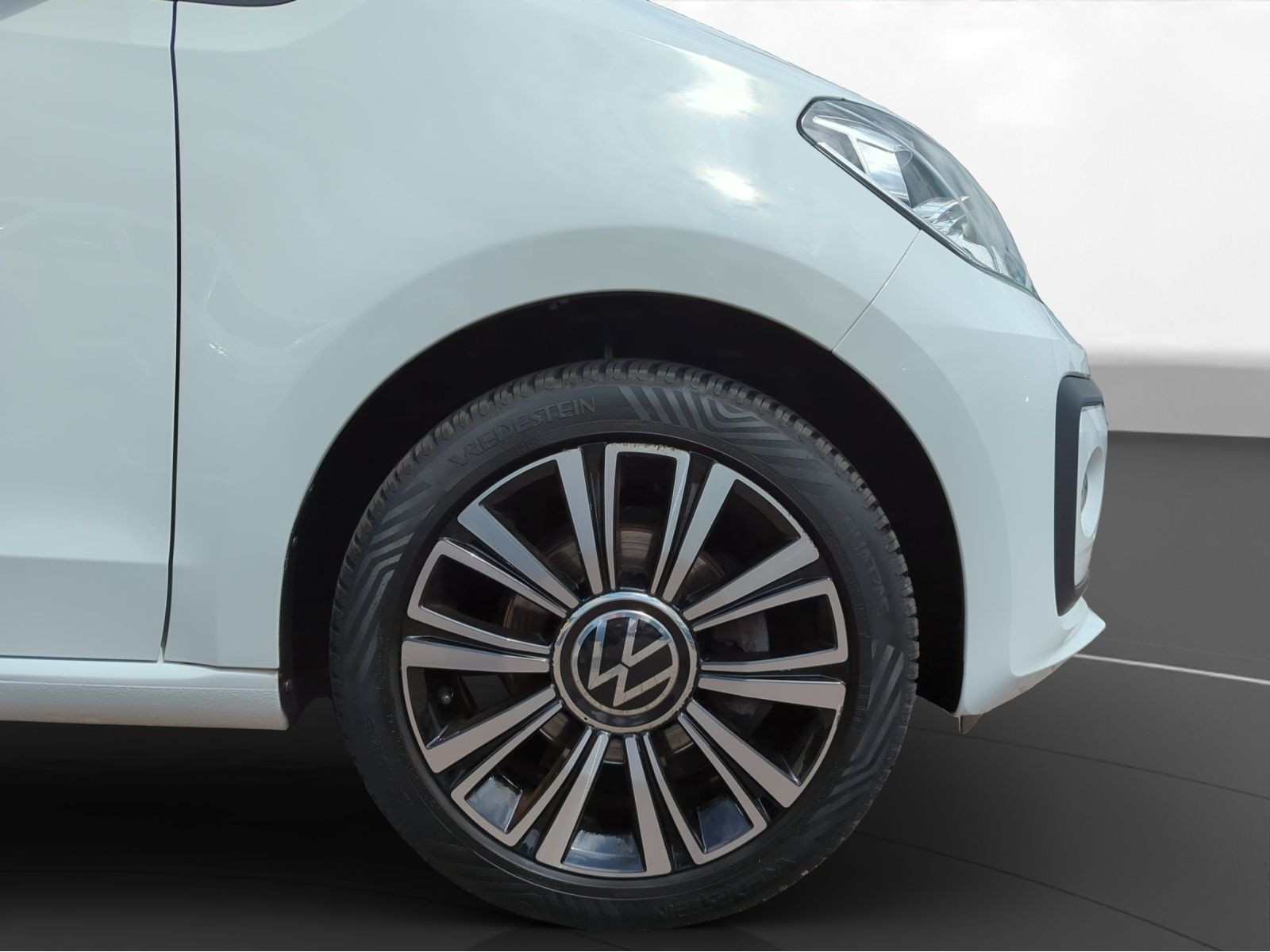 Volkswagen - up!_11