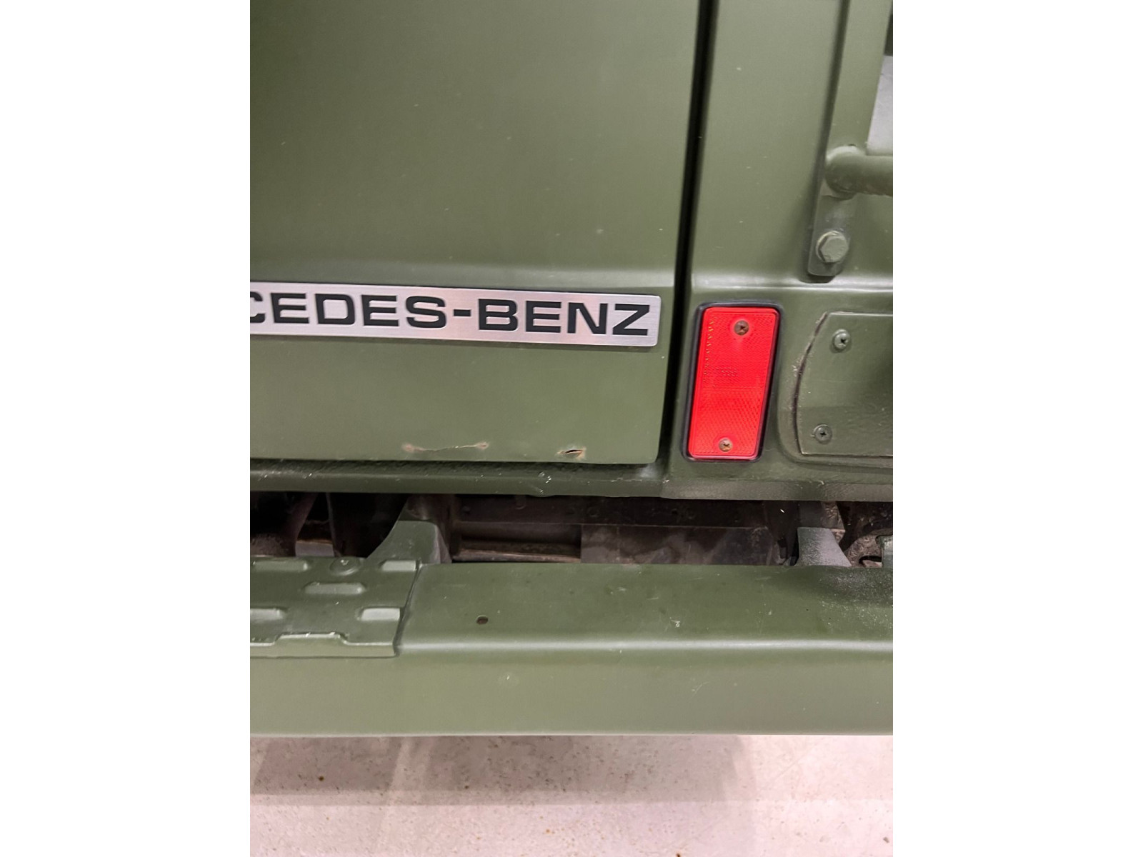 Mercedes-Benz - 240_19