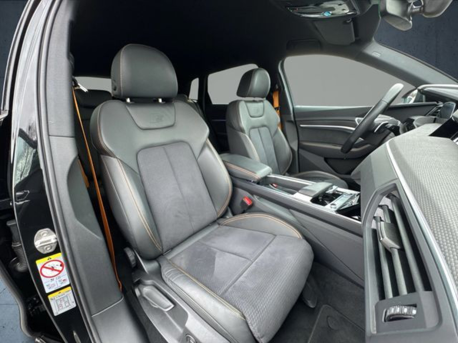 Audi - e-tron_19