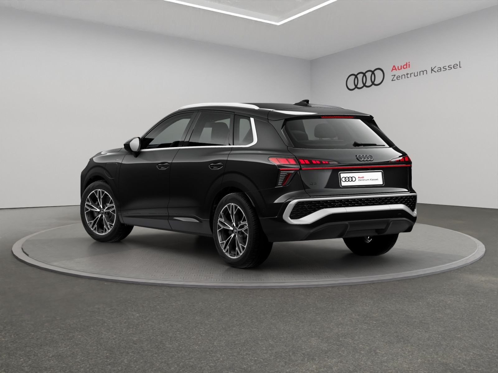 Audi - Q3_5 Audi - Q3_5