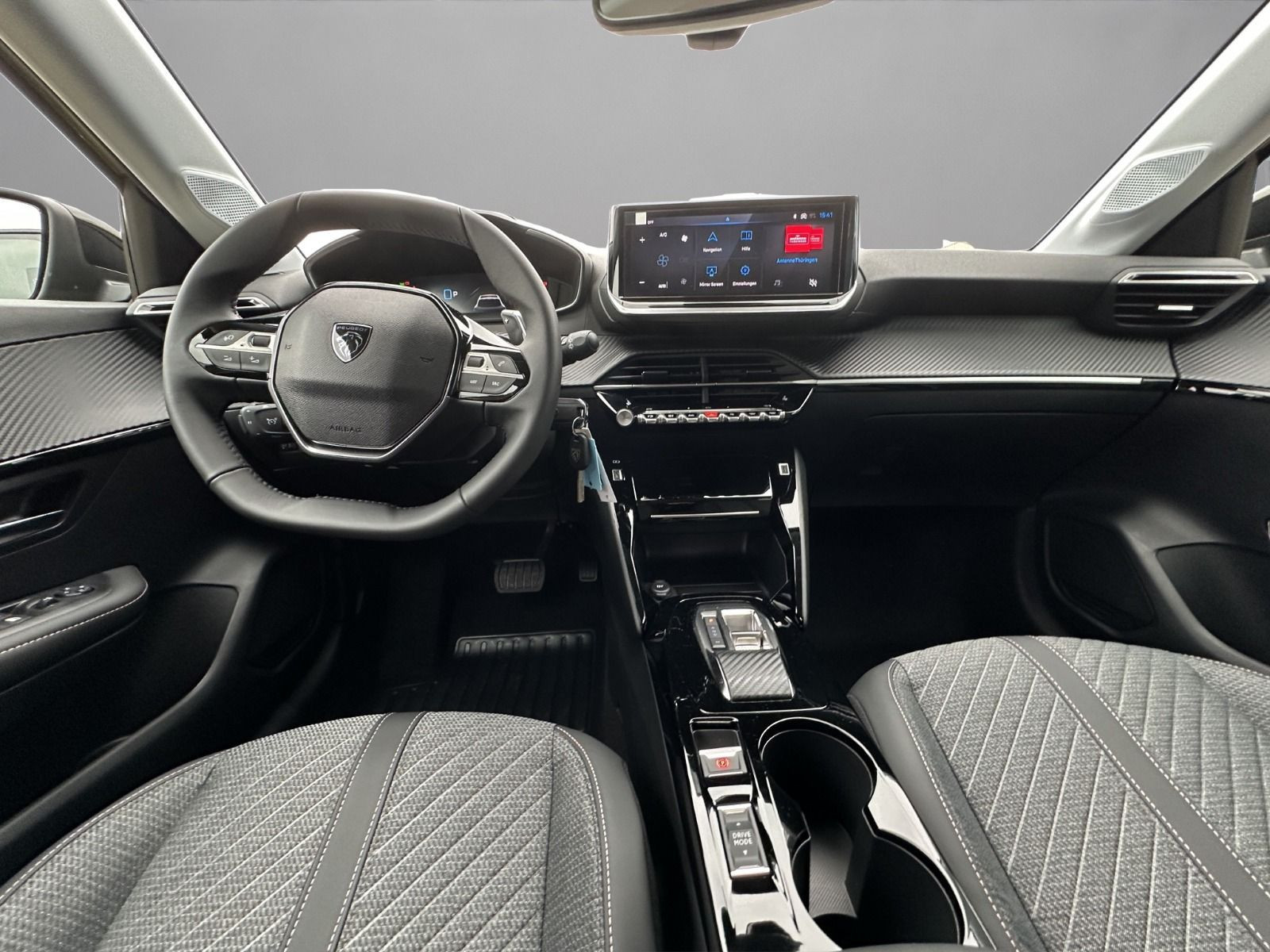 Peugeot - 208_13