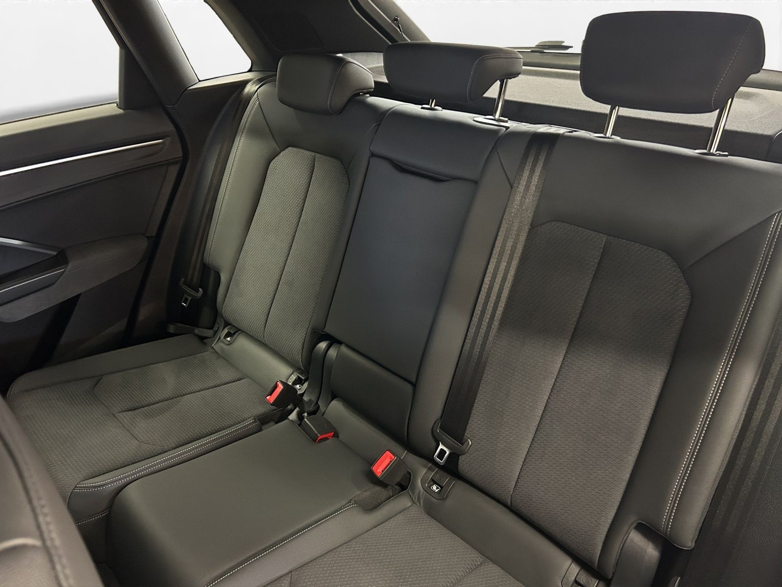 Audi - Q3_20 Audi - Q3_20