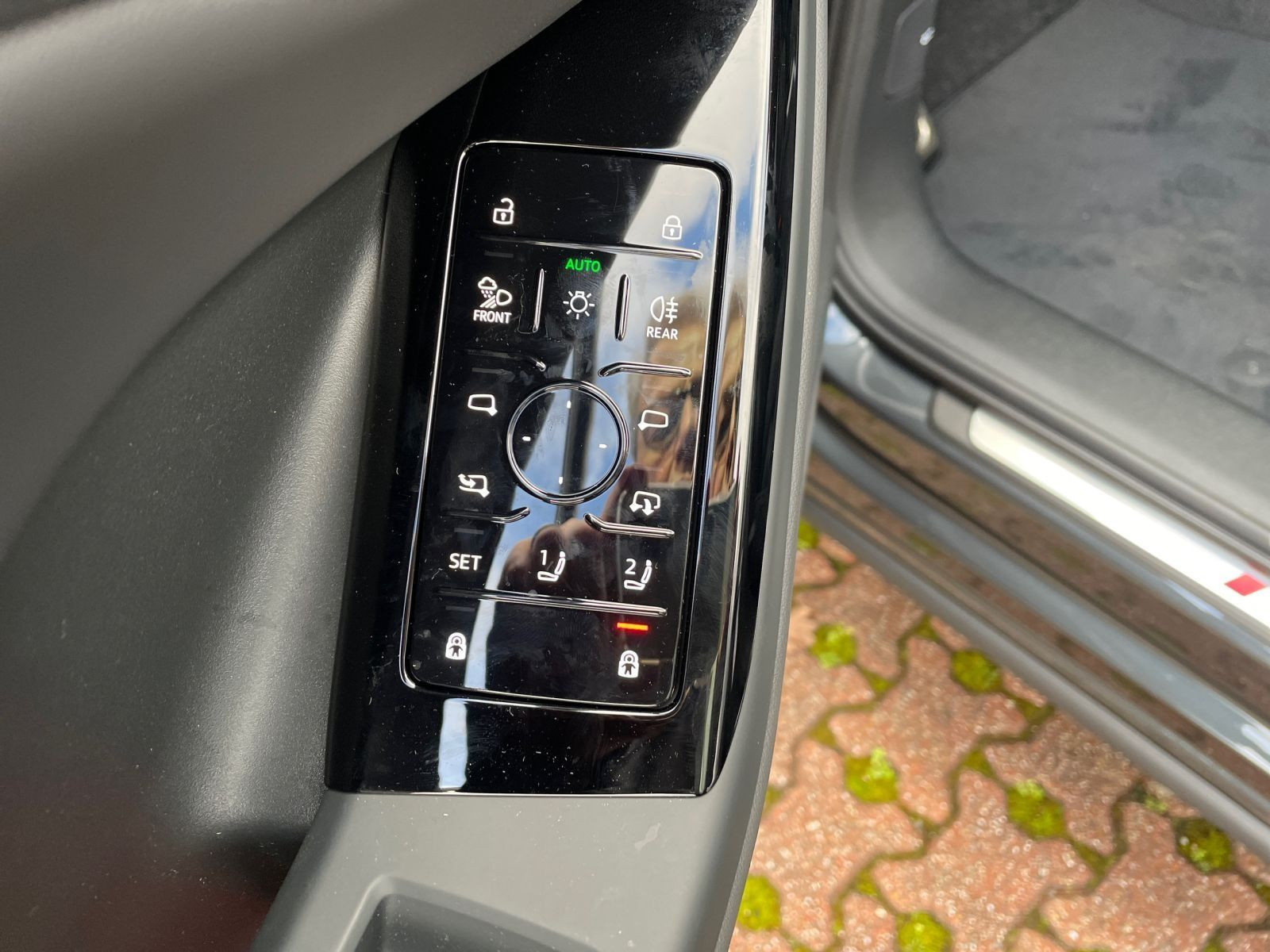 Audi - Q6 SUV e-tron_13