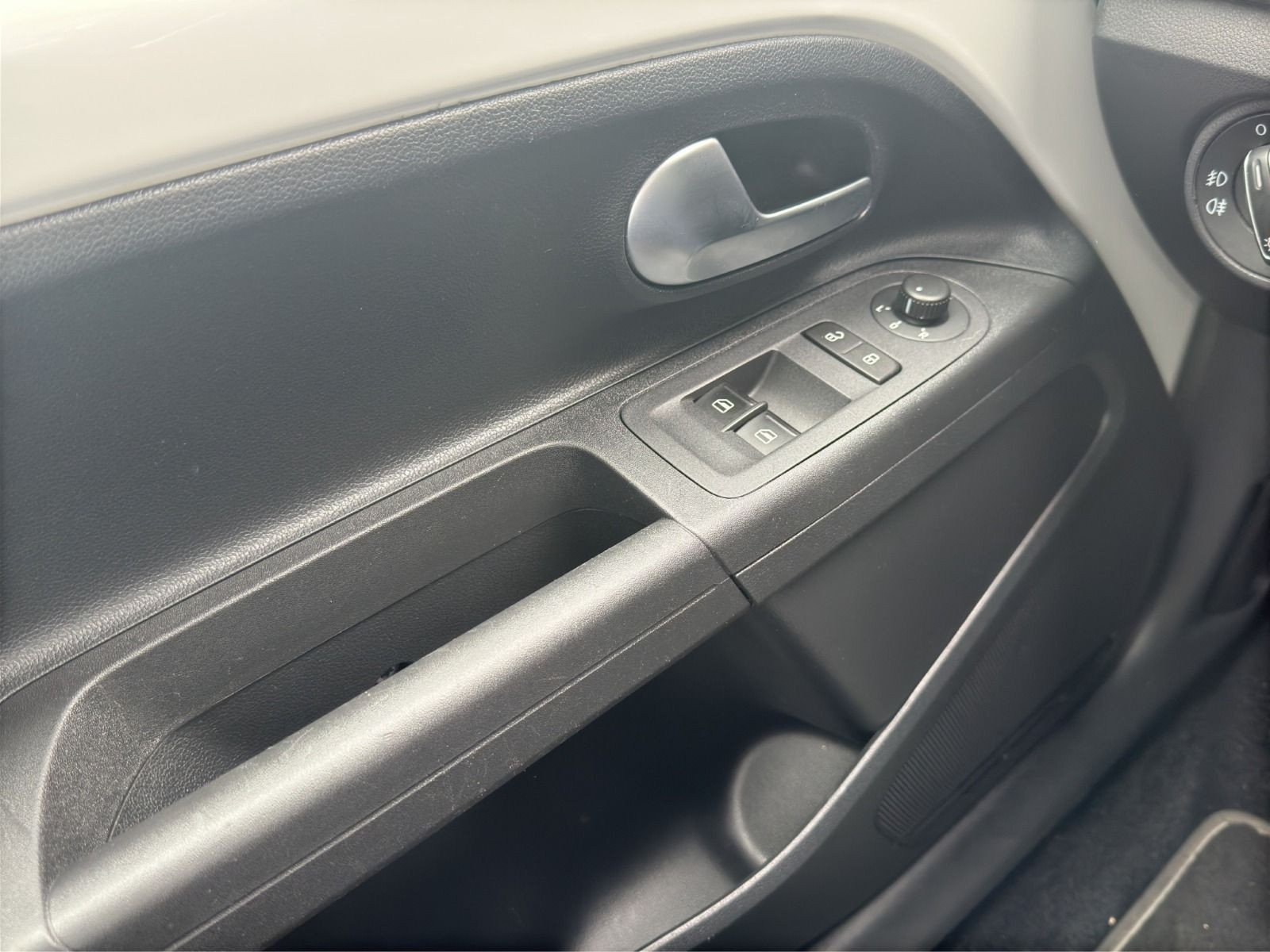 Volkswagen - up!_10