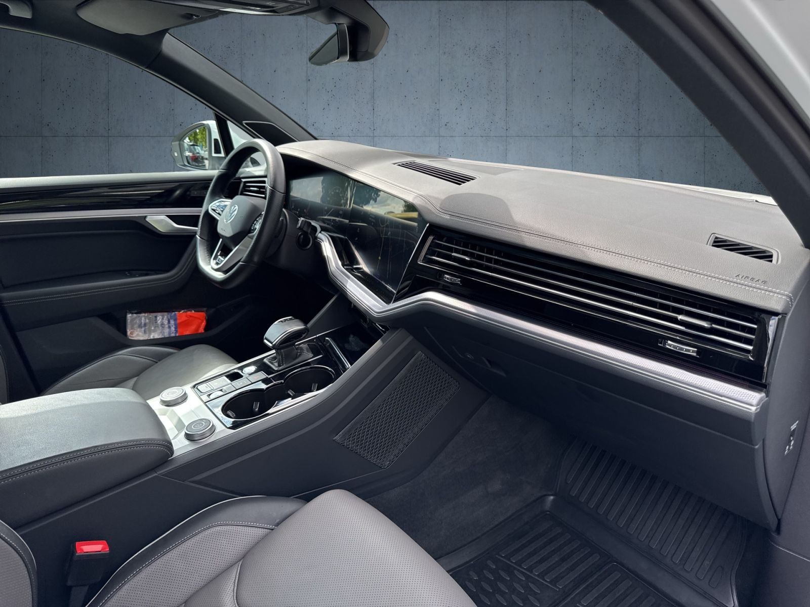 Volkswagen - Touareg_16