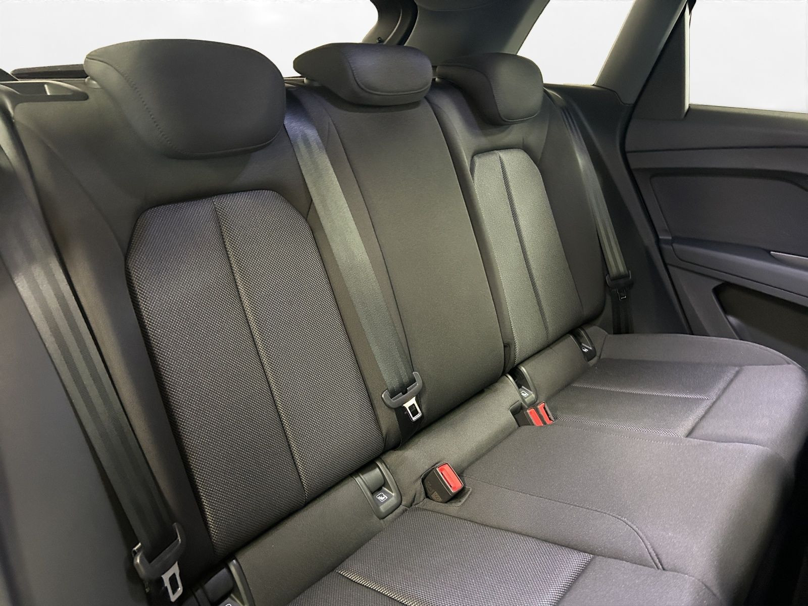 Audi - Q4 e-tron_19