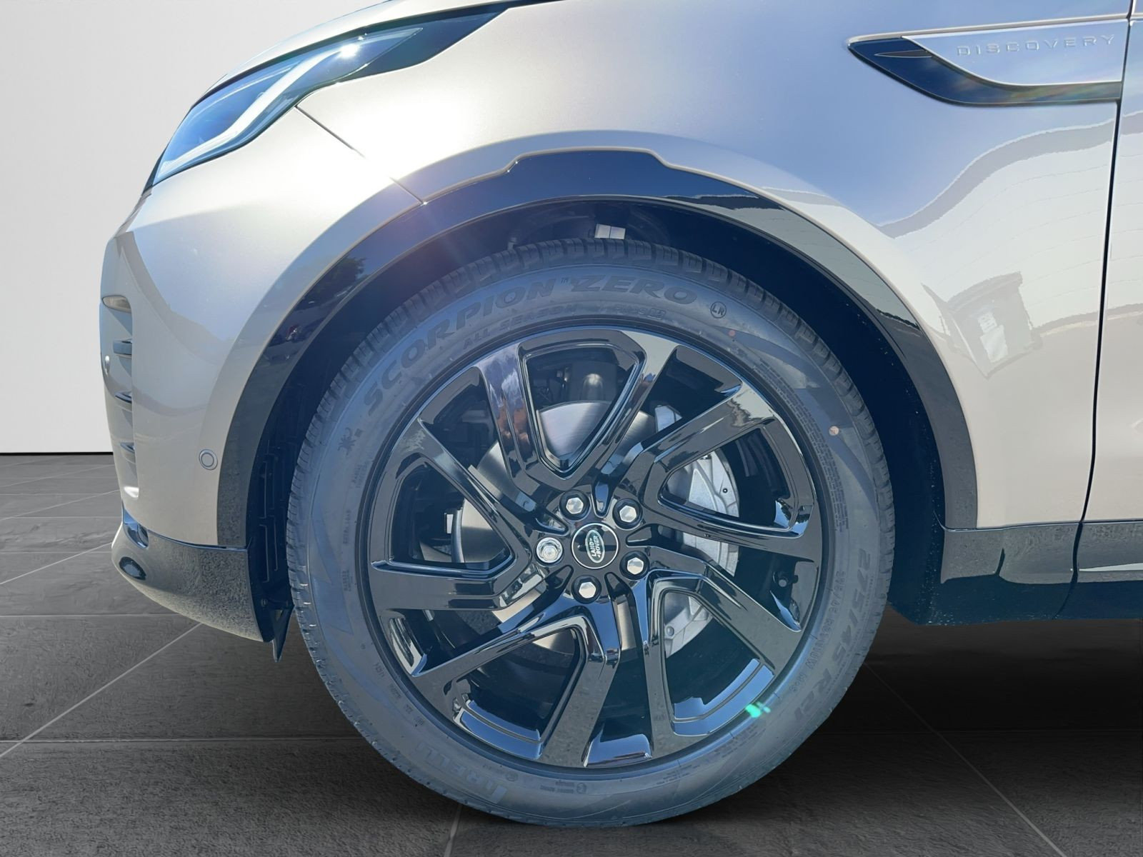 Land Rover - Discovery_9