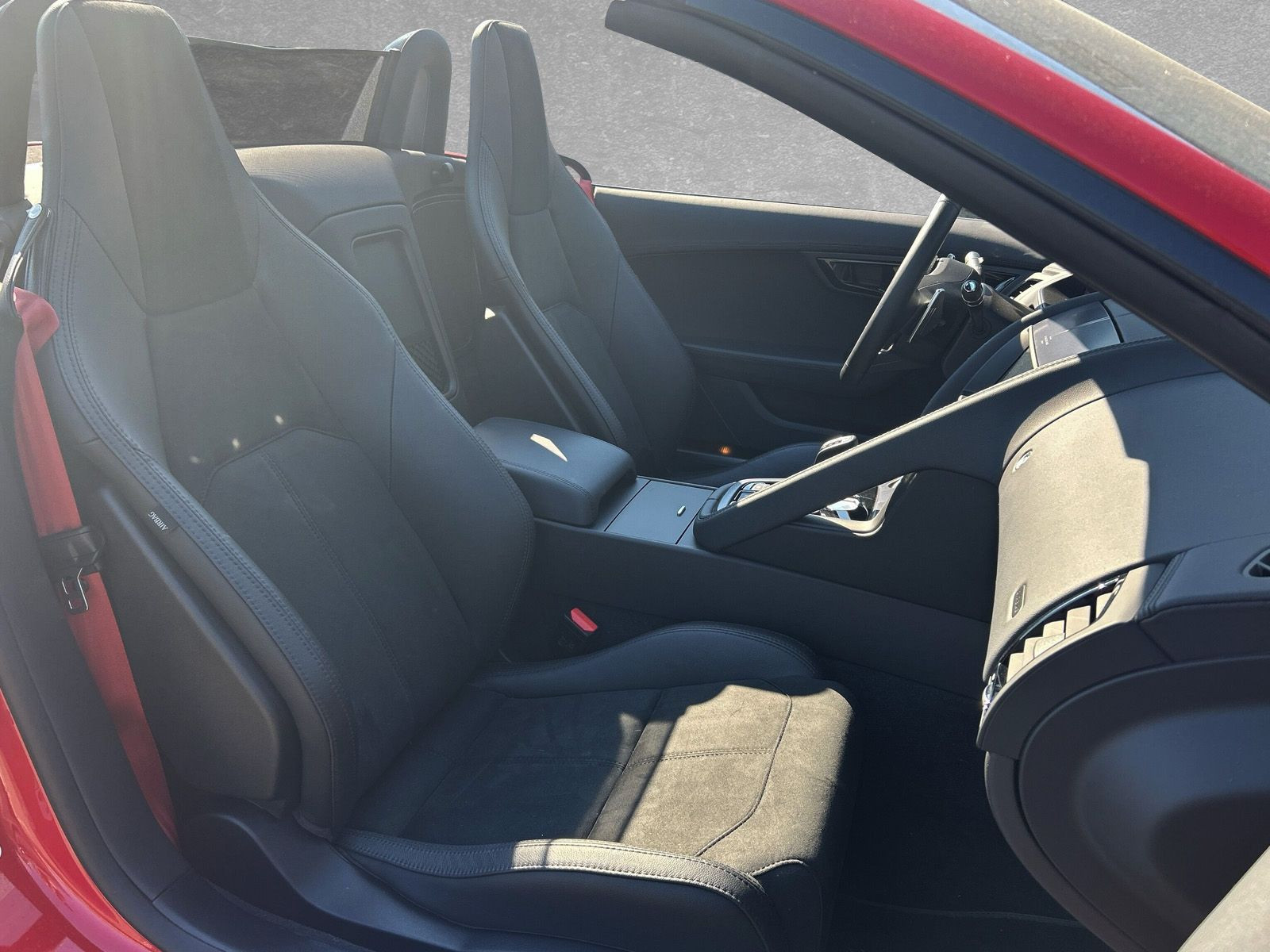 Jaguar - F-Type_5