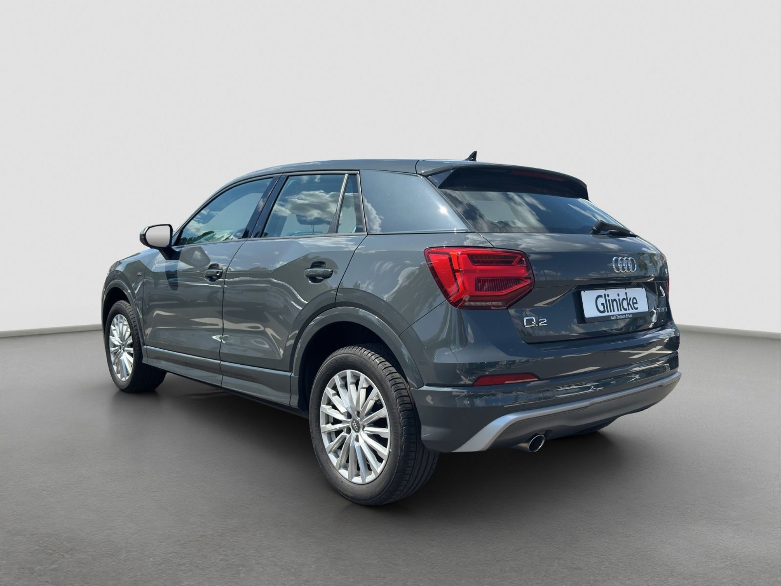 Audi - Q2_4