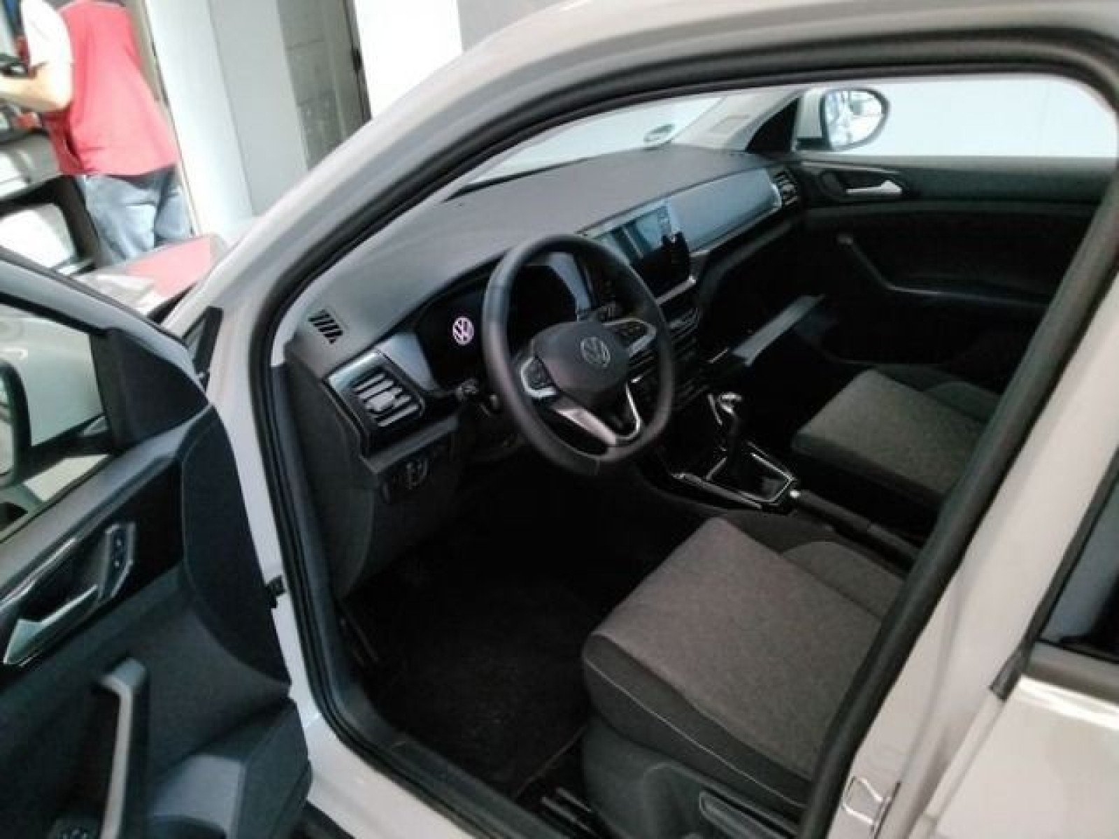 Volkswagen - T-Cross_7