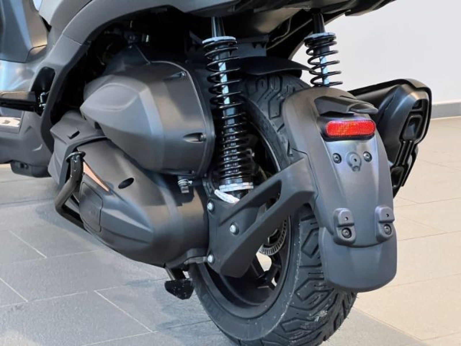 Piaggio - MP3_30