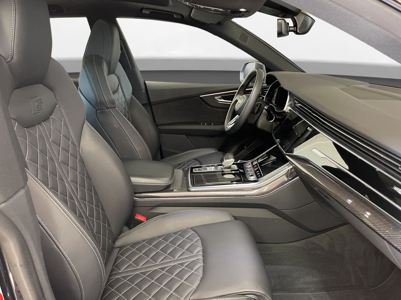 Audi - SQ8_18