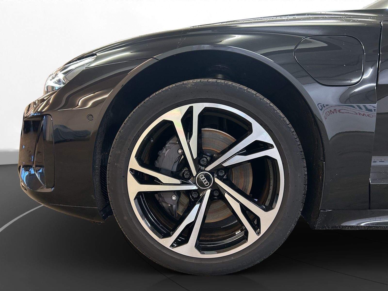 Audi - e-tron GT quattro_11