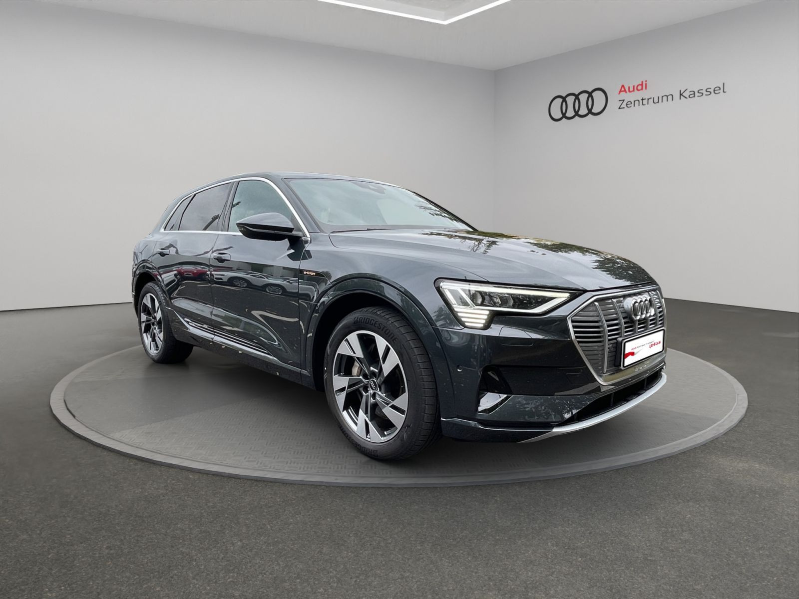 Audi - e-tron_9