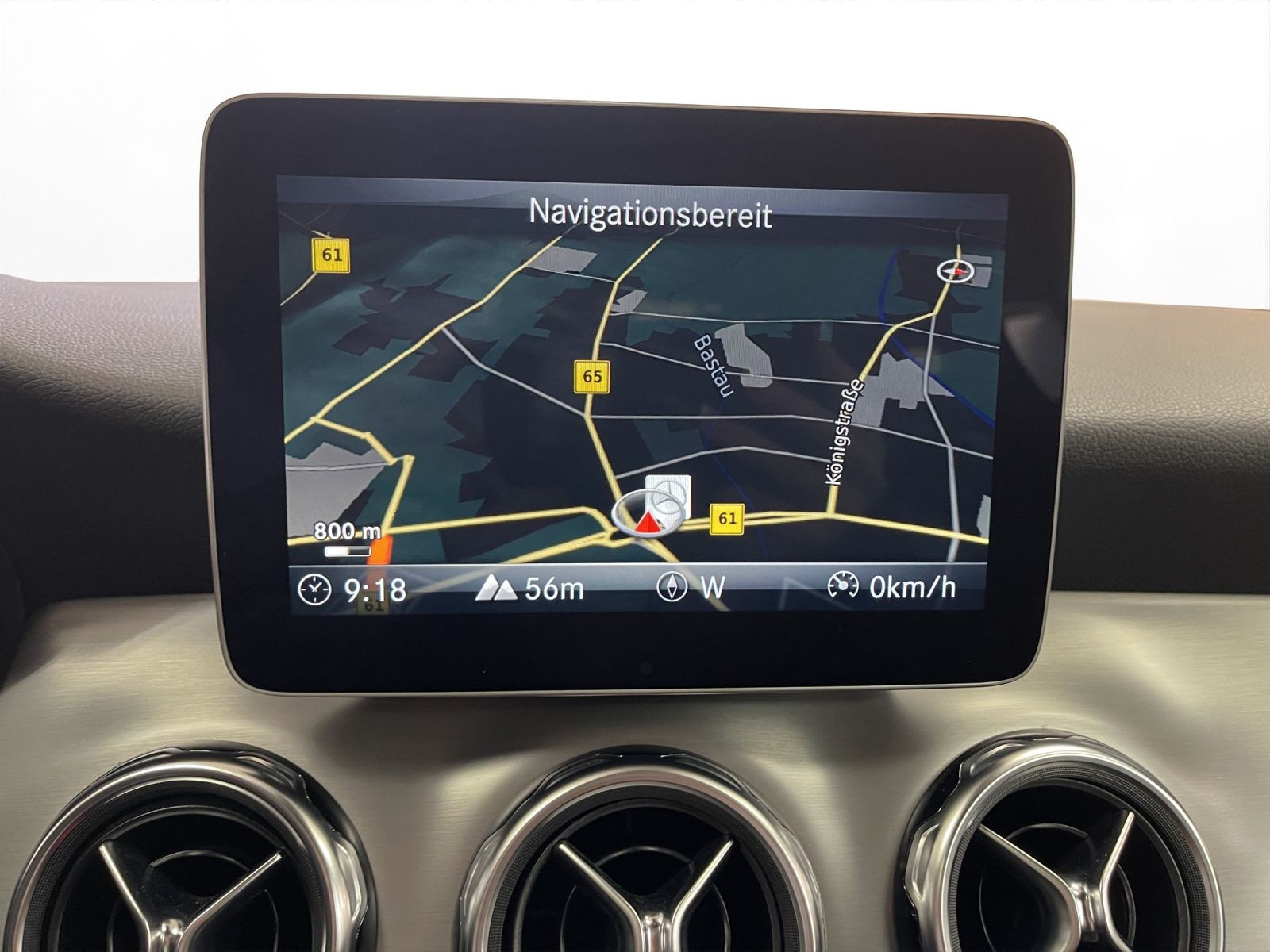 Mercedes-Benz - GLA 200_8