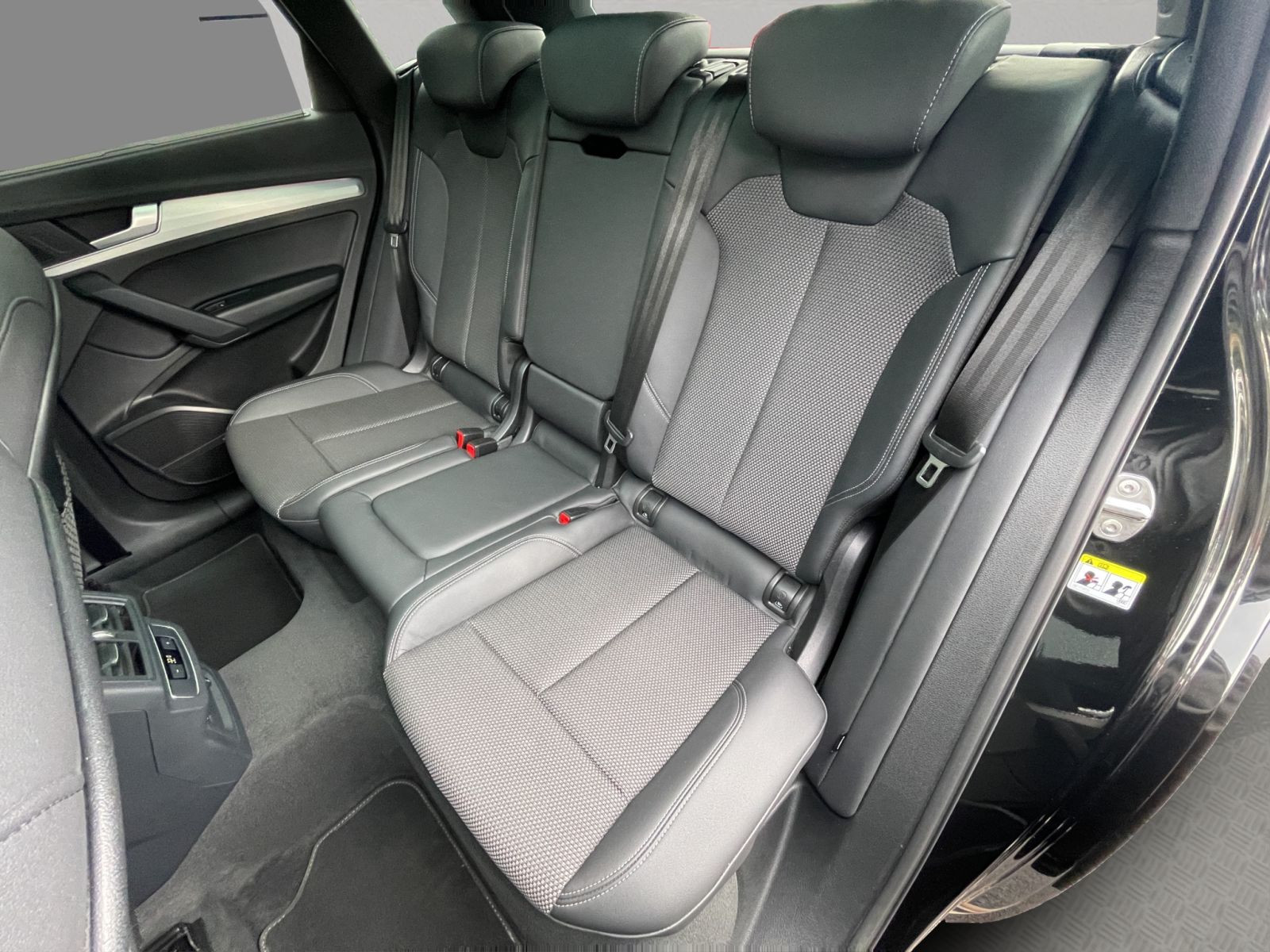 Audi - Q5_18
