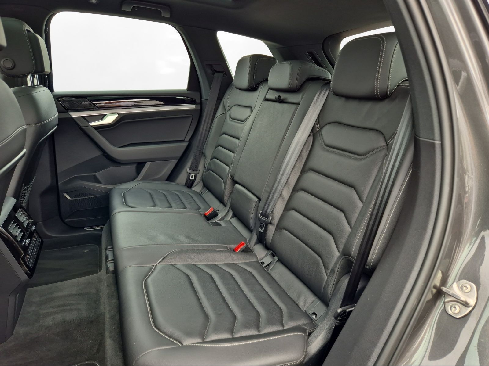 Volkswagen - Touareg_5