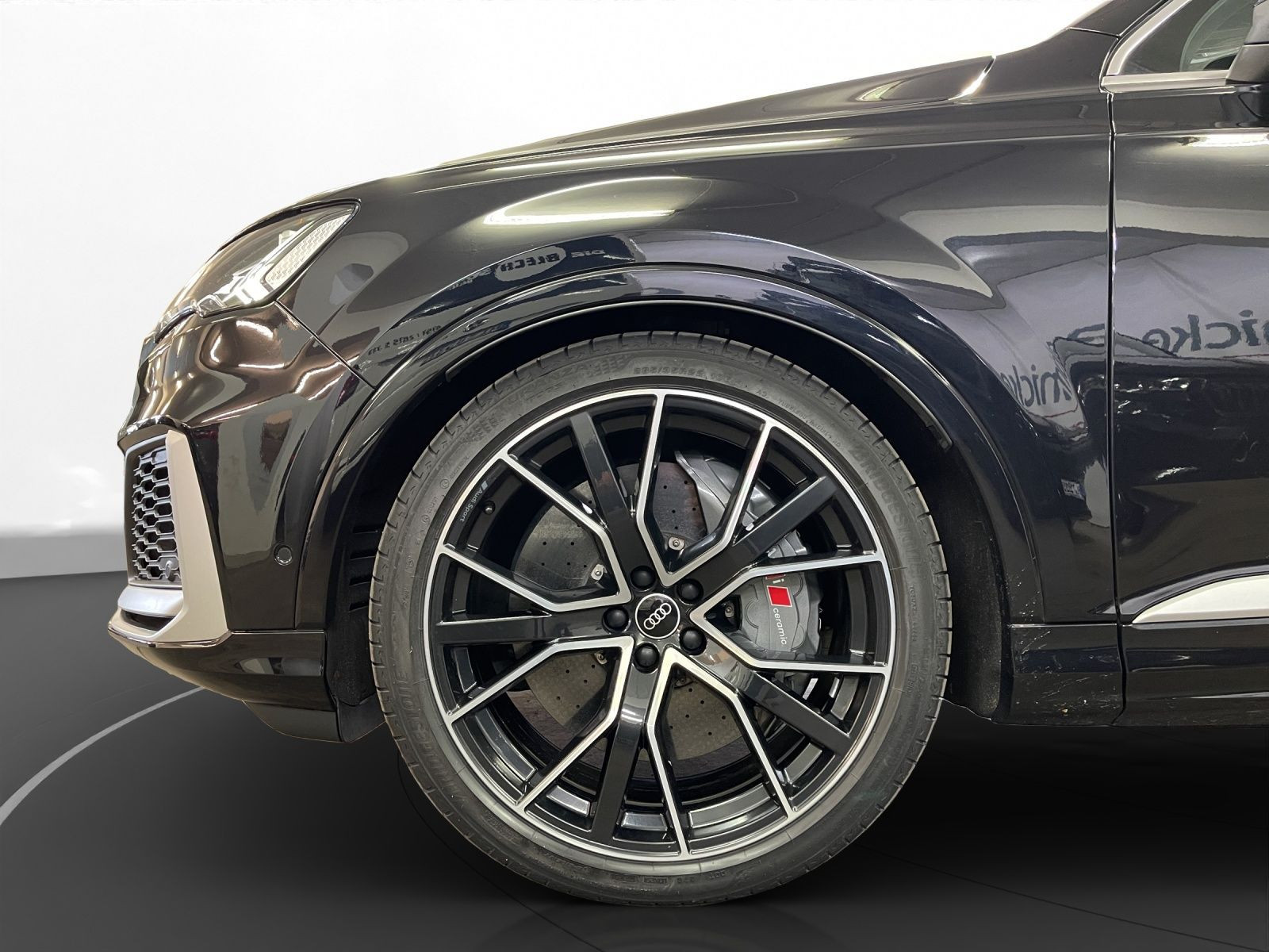 Audi - SQ7_13