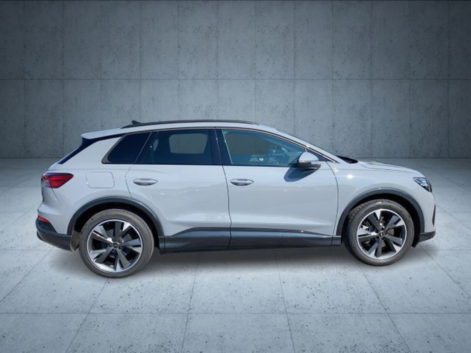 Audi - Q4 e-tron_8