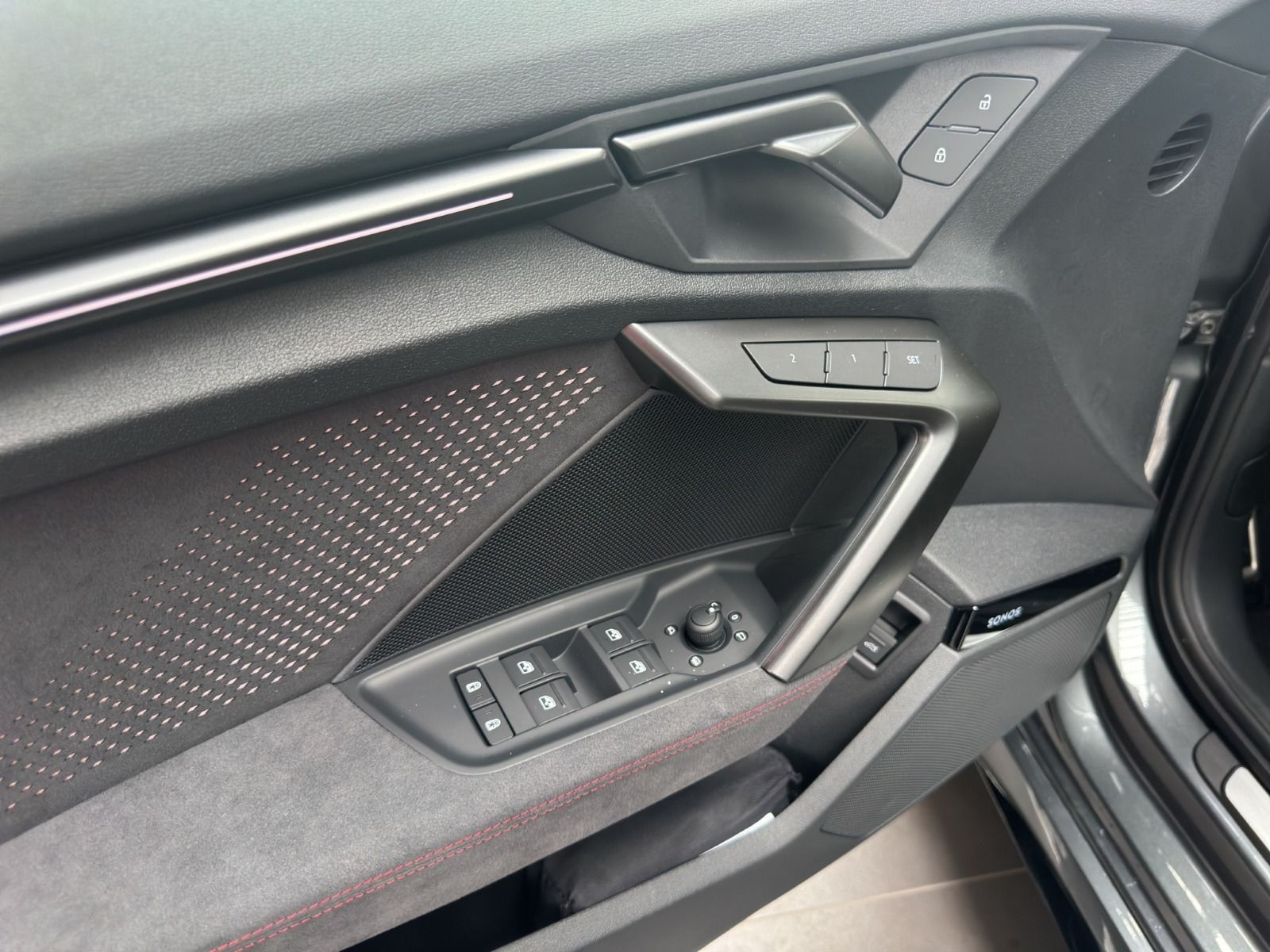 Audi - RS 3 Sportback_12