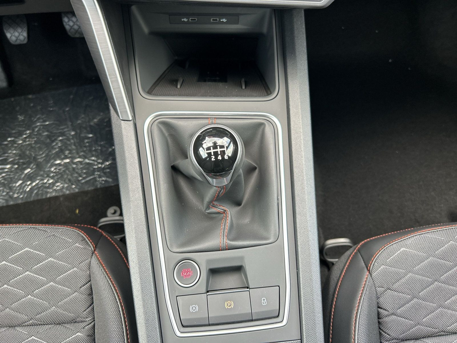 Seat - Leon_24