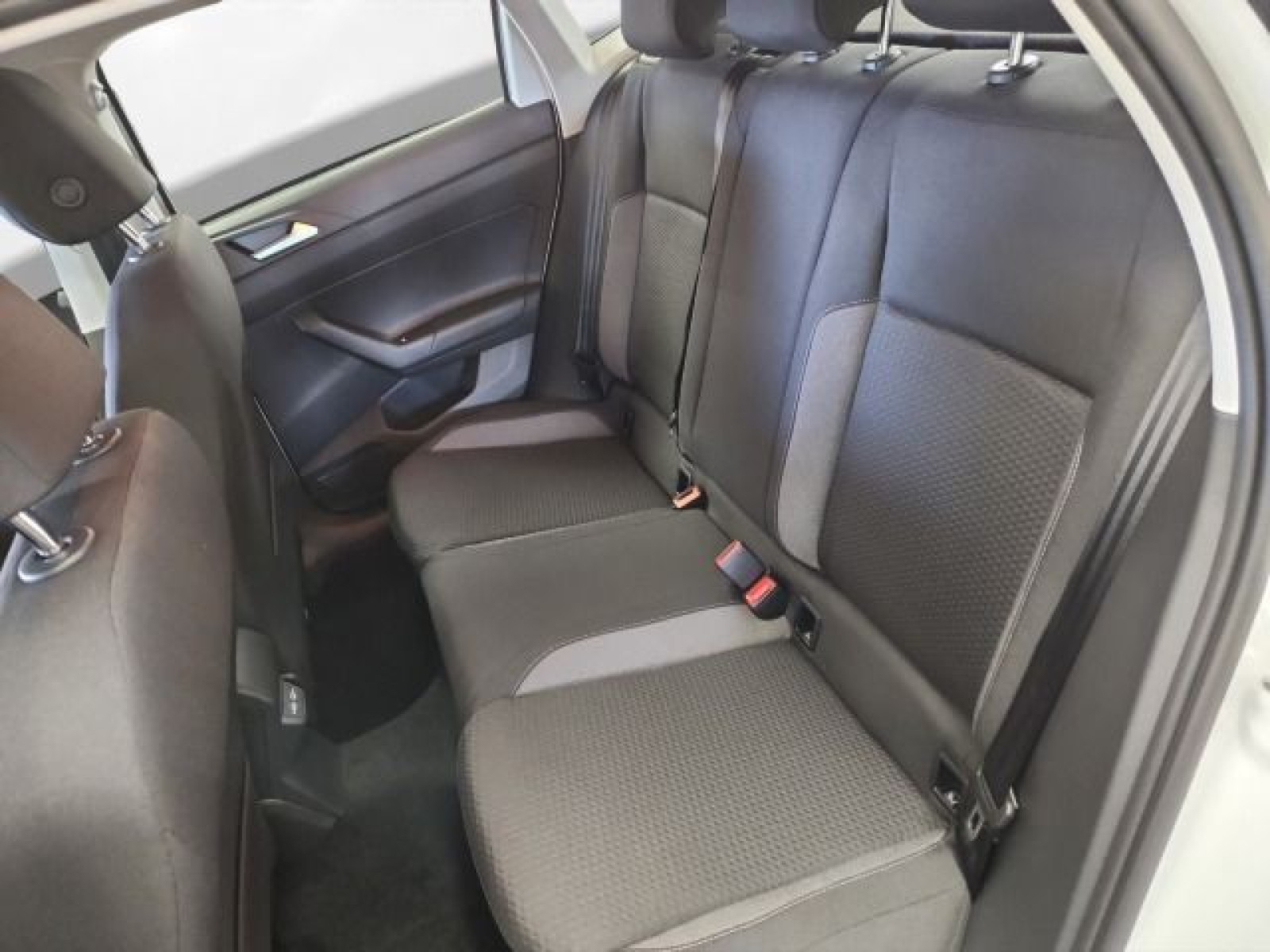 Volkswagen - Polo_14