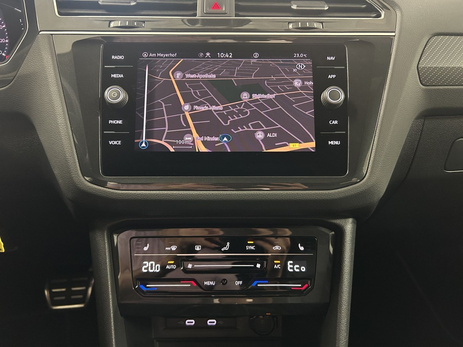 Volkswagen - Tiguan_8