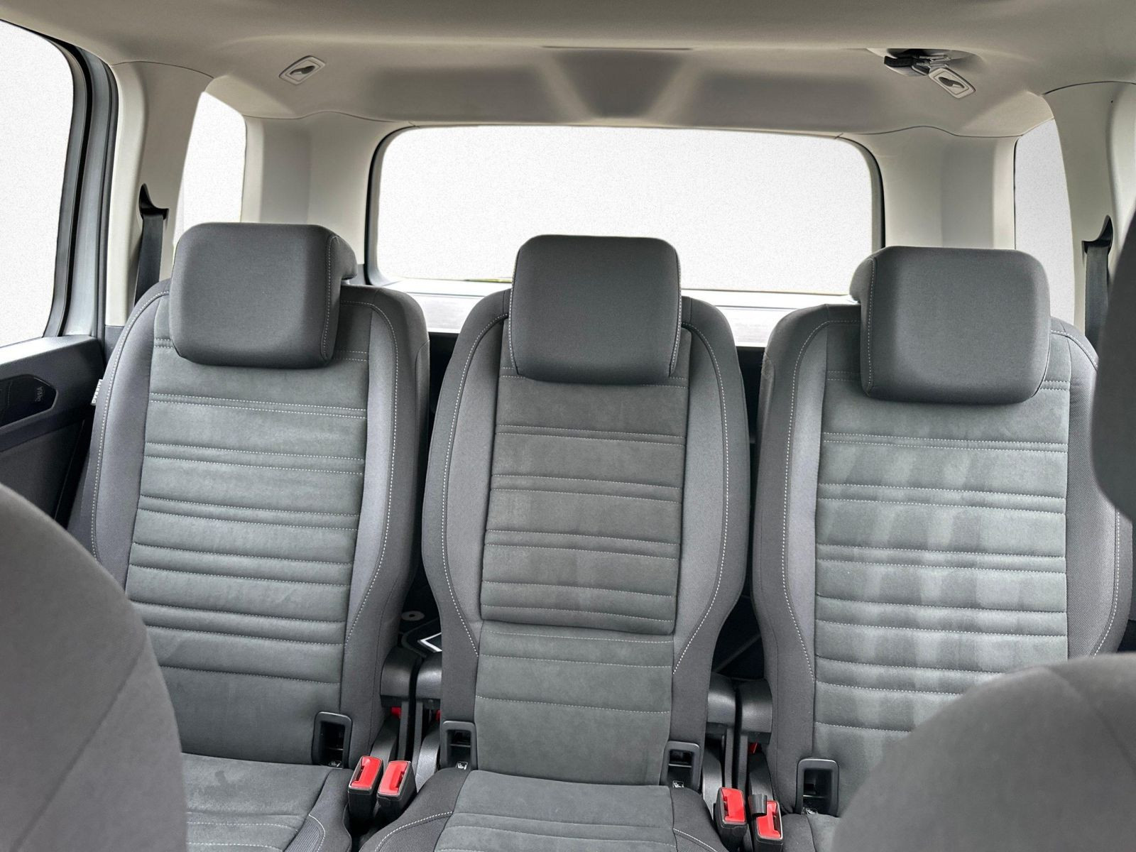 Volkswagen - Touran_11