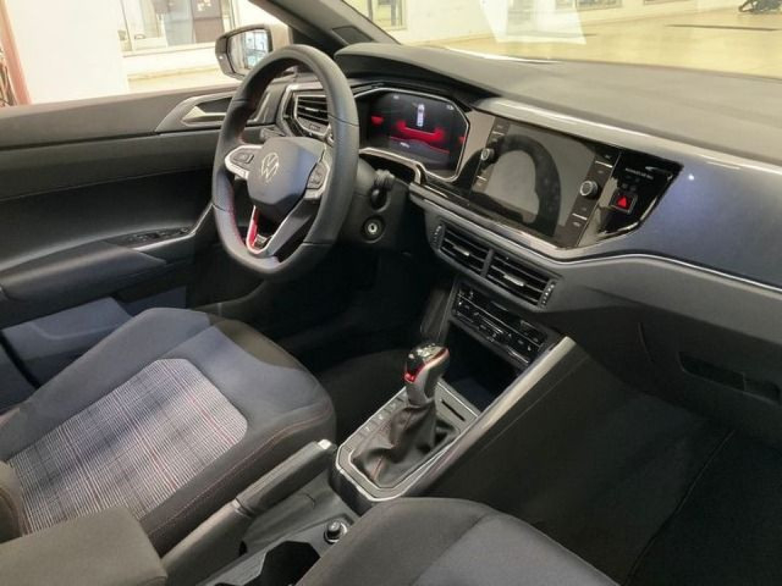 Volkswagen - Polo_5
