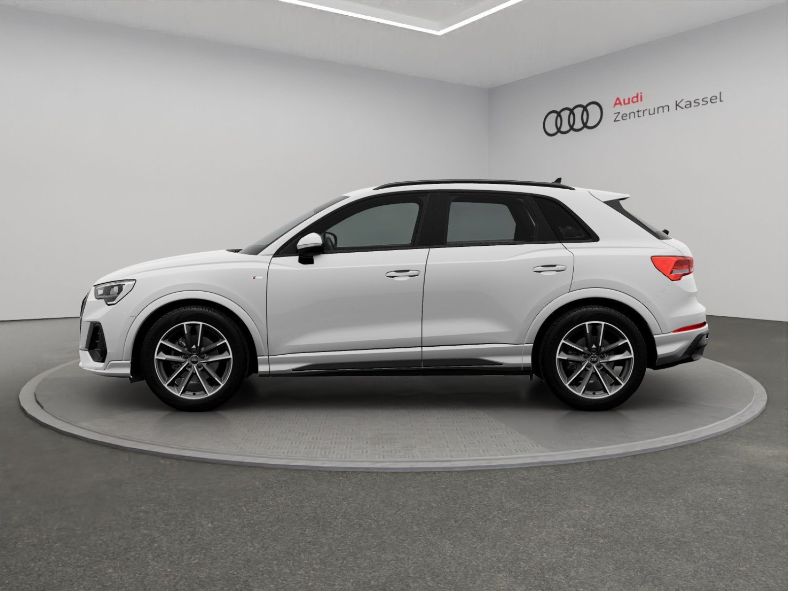 Audi - Q3_4