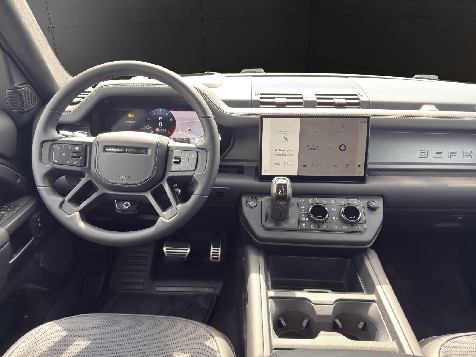 Land Rover - Defender_6