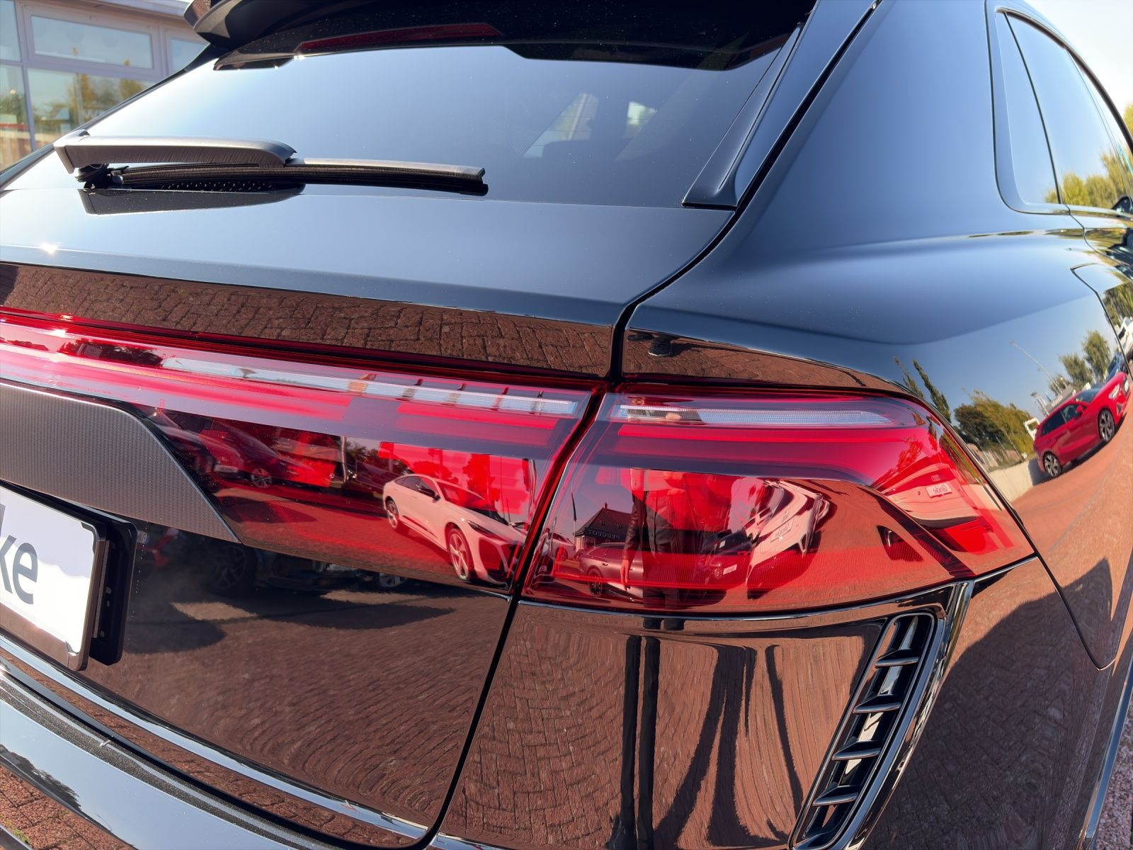 Audi - RS Q8_24