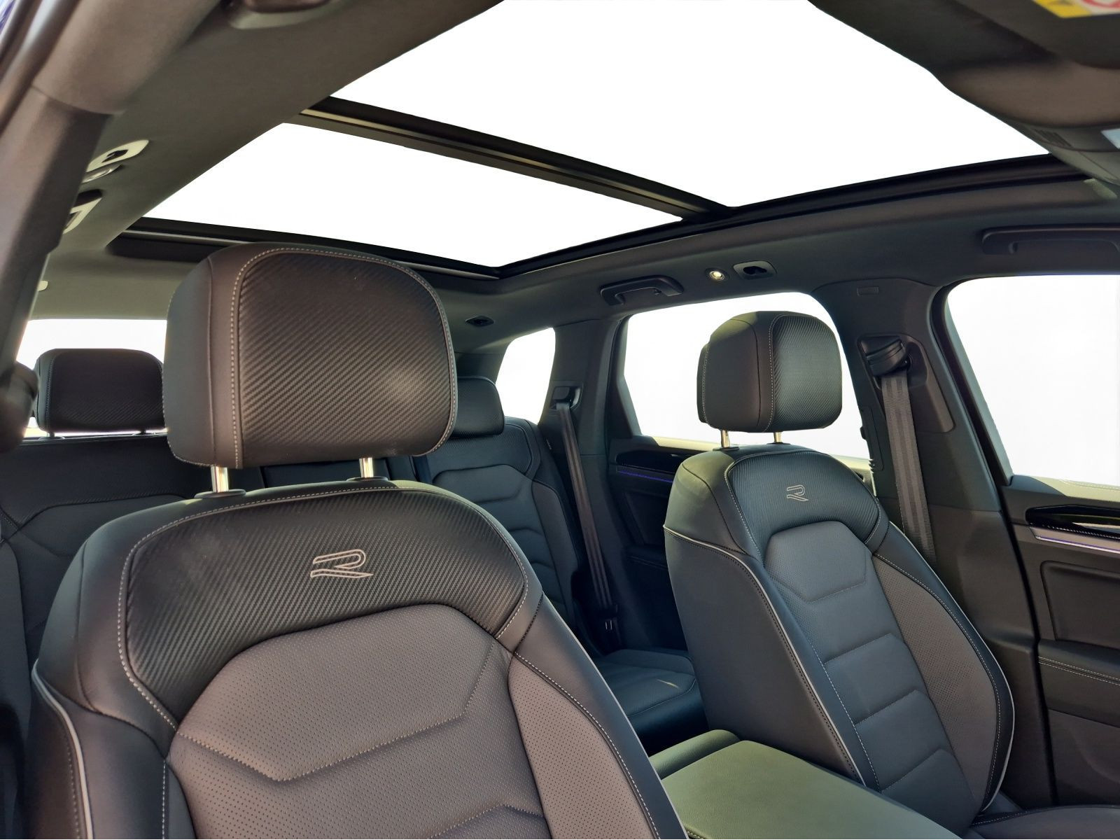 Volkswagen - Touareg_13